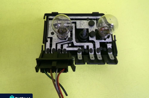 WKŁAD LAMPY PRAWY TYŁ HELLA AUDI A6 C4 SEDAN NR226