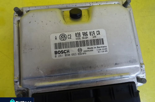 KOMPUTER SILNIKA VW GOLF IV  038906019CR / 0281010663 NR775