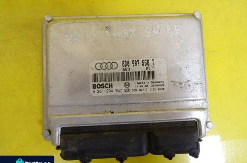 KOMPUTER SILNIKA AUDI A4B5 8D0907558T / 0261204957 NR821