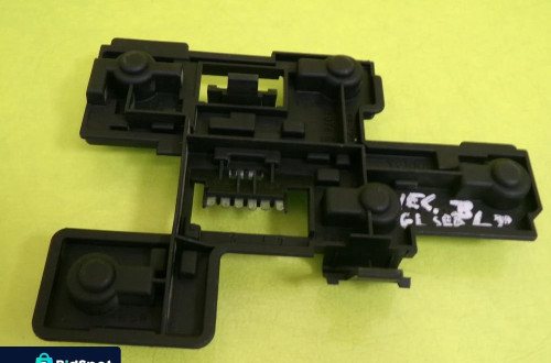 WKŁAD LAMPY LEWY TYŁ OPEL VECTRA B SEDAN LIFT NR193
