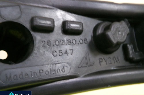 WKŁAD LAMPY PRAWY TYŁ FIAT PANDA II 28028008 NR90