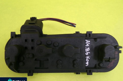 WKŁAD LAMPY PRAWY TYŁ AUDI A4 B6 KOMBI +WTYCZKA 8E9945258 NR192