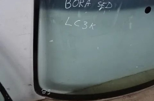 SZYBA CZOŁOWA PRZÓD PRZEDNIA VW BORA NR85