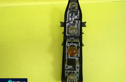 WKŁAD LAMPY LEWY TYŁ RENAULT SCENIC II 03-06 NR165