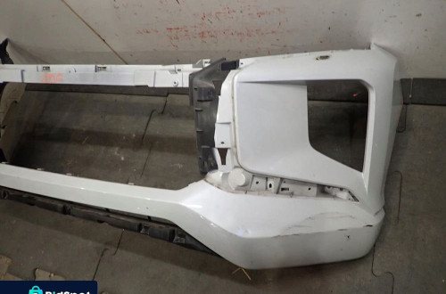 Zderzak przód przedni MITSUBISHI L200 2019-