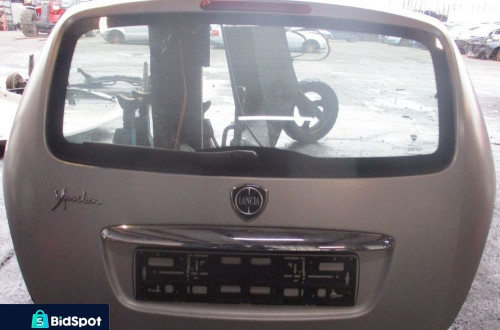 LANCIA YPSILON II 09r KLAPA BAGAŻNIKA SZYBA TYŁ