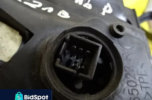 LUSTERKO ELEKTRYCZNE PRAWE OPEL CORSA C 5PIN Z21B NR435