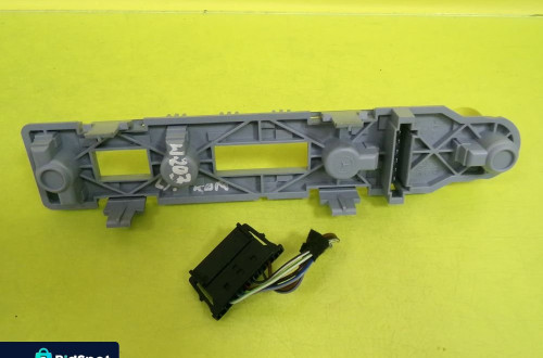 WKŁAD LAMPY LEWY TYŁ MERCEDES W203 NR247