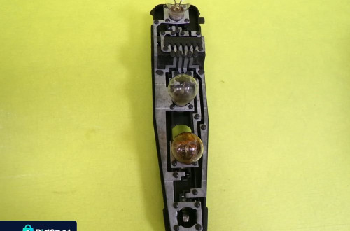 WKŁAD LAMPY PRAWY TYŁ OPEL VECTRA B KOMBI NR155