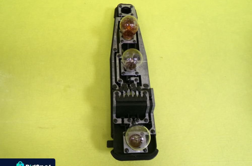 WKŁAD LAMPY PRAWY TYŁ OPEL VECTRA B KOMBI NR155