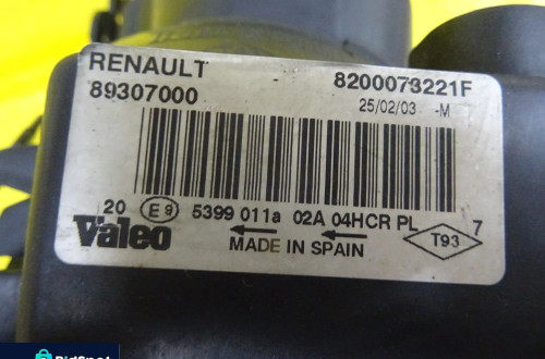 REFLEKTOR LAMPA PRAWA RENAULT MEGANE II 02-06 89307000 / 8200073221F NR258