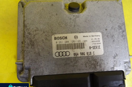 KOMPUTER SILNIKA AUDI A3 8L 06A906018C / 0261204126 NR856