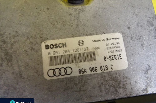 KOMPUTER SILNIKA AUDI A3 8L 06A906018C / 0261204126 NR856