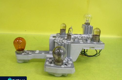 WKŁAD LAMPY PRAWY TYŁ FORD MONDEO MK3 5D 00-06 3S7X-13N NR157