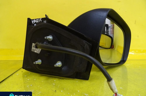 LUSTERKO ELEKTRYCZNE PRAWE TOYOTA YARIS II 3D 3PIN NR421