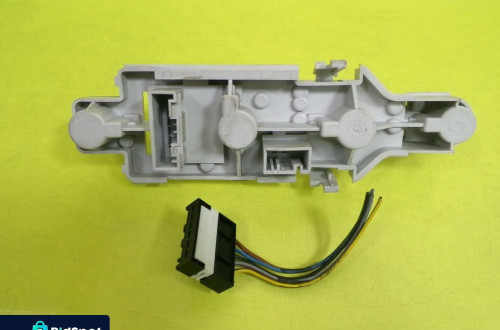 WKŁAD LAMPY LEWY TYŁ BMW E46 COMPACT NR228