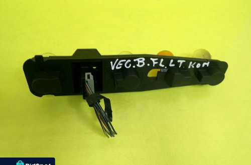 WKŁAD LAMPY PRAWY TYŁ OPEL VECTRA B LIFT KOMBI NR222
