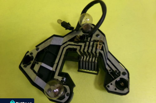 WKŁAD LAMPY PRAWY TYŁ  AUDI A4 B5 SEDAN NR119