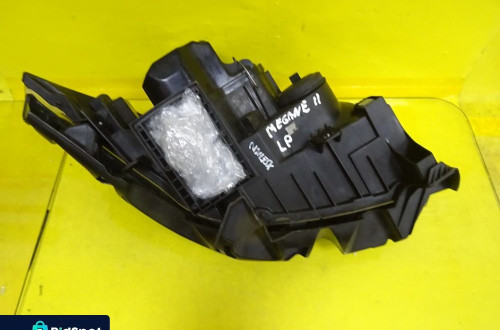 REFLEKTOR LAMPA LEWA XENON RENAULT MEGANE II 02-06 89307030 / 8200073224F NR259