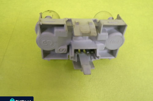 WKŁAD LAMPY PRAWY TYŁ FIAT PUNTO CABRIO NR230