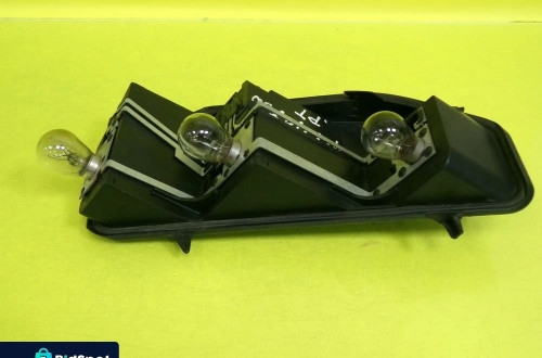 WKŁAD LAMPY PRAWY TYŁ PEUGEOT 407 KOMBI NR154