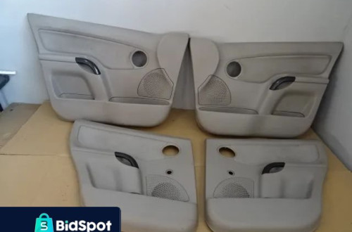 BOCZEK BOCZKI DRZWI CITROEN C3 NR186