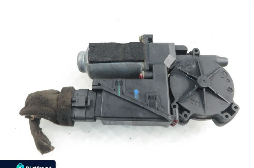 SILNICZEK SZYBY PRAWY PRZEDNI RENAULT MEGANE II 128000472
