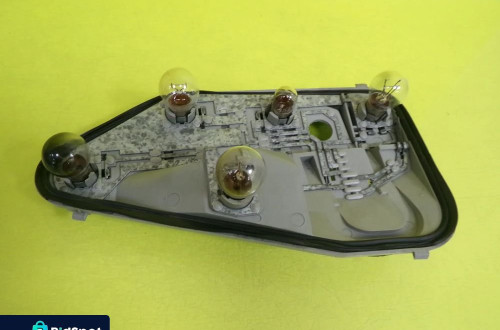 WKŁAD LAMPY PRAWY TYŁ FIAT PALIO 38640751 NR187