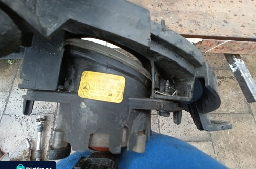 mercedes w169 a-klasa halogen lewy przod przednia kratka a1698850522