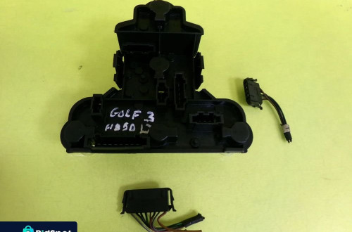 WKŁAD LAMPY LEWY TYŁ VOLKSWAGEN GOLF III HB 5D 1H6945257 NR78