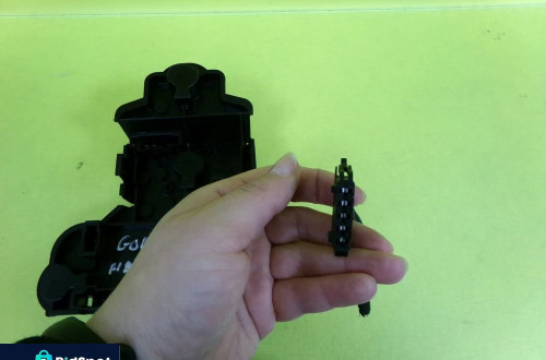 WKŁAD LAMPY LEWY TYŁ VOLKSWAGEN GOLF III HB 5D 1H6945257 NR78
