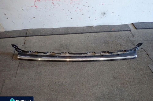 Kratka zderzaka środkowa AUDI A8 D5 2017- 4N0807697