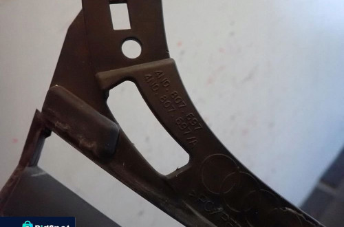 Kratka zderzaka środkowa AUDI A8 D5 2017- 4N0807697