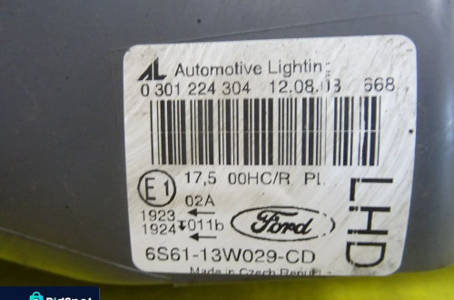 REFLEKTOR LAMPA PRAWA FORD FIESTA MK5 LIFT 05-08 6S61-13W029-CD / 0301224304 NR264