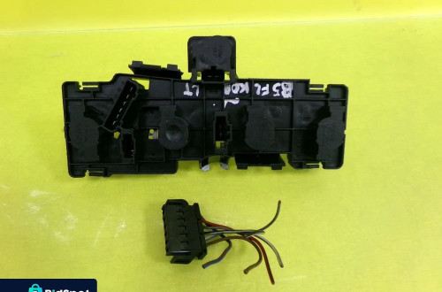 WKŁAD LAMPY LEWY TYŁ VW PASSAT B5 KOMBI NR80