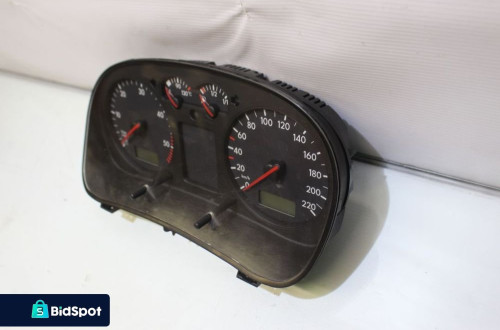 LICZNIK VOLKSWAGEN BORA 1.9 TDI
