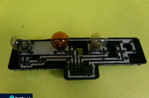 WKŁAD LAMPY PRAWY TYŁ SKODA OCTAVIA I LIFT KOMBI 1U9945258 NR86