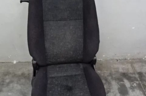 FOTEL PRAWY PRZÓD OPEL ZAFIRA A NR239