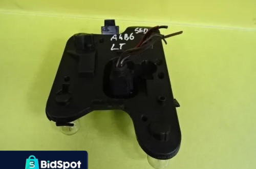 WKŁAD LAMPY LEWY TYŁ AUDI A4 B6 SEDAN 153947 NR73