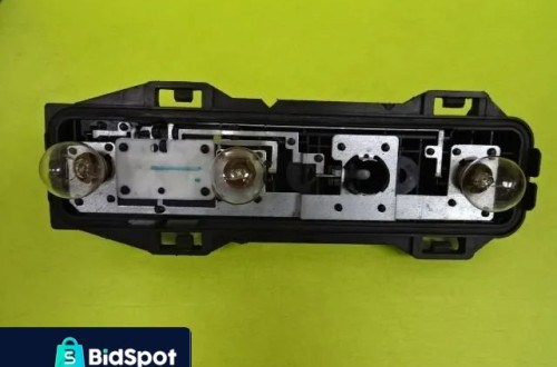 WKŁAD LAMPY LEWY TYŁ PEUGEOT 307 KOMBI-SW NR67