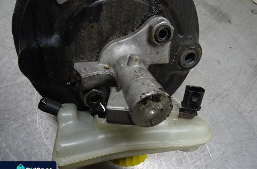 AUDI A4 B7 SEDAN 04-08 1.9TDI SERWO HAMULCOWE  8E0612105AB