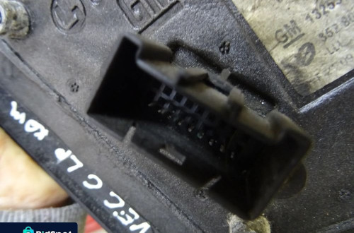 LUSTERKO ELEKTRYCZNE LEWE OPEL VECTRA C KOM NR423