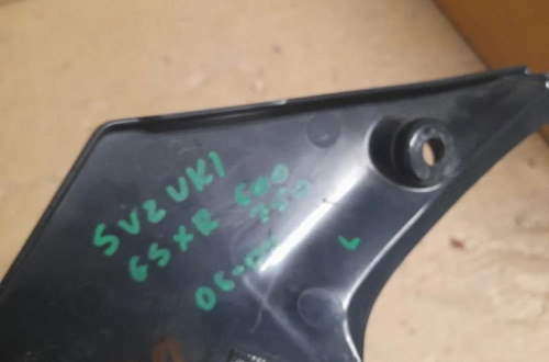 SUZUKI GSX-R Osłona owiewki lewej bocznej LH 47211-01H0 3023692