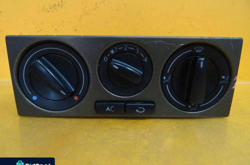 PANEL STEROWANIA NAWIEWU KLIMY VW GOLF IV 1J0820045F NR257