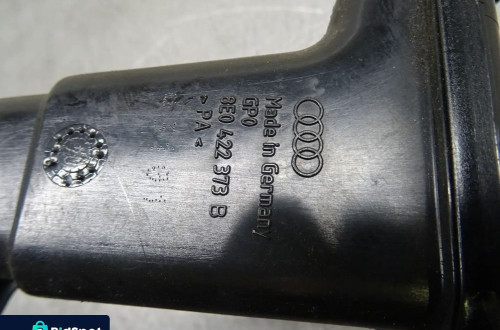 AUDI A4 B7 SEDAN 04-08 1.9TDI ZBIORNIK PŁYNU WSPOMAGANIA 8E0422373B