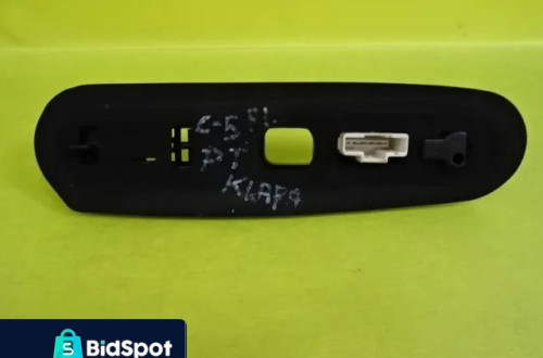 WKŁAD LAMPY PRAWY TYŁ CITROEN C5 I LIFT 89032717 NR68