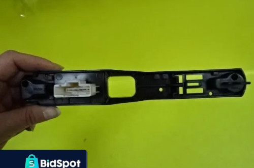 WKŁAD LAMPY PRAWY TYŁ CITROEN C5 I LIFT 89032717 NR68