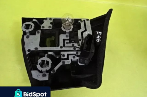 WKŁAD WKŁADKA LAMPY PRAWY TYŁ BMW E46 NR61