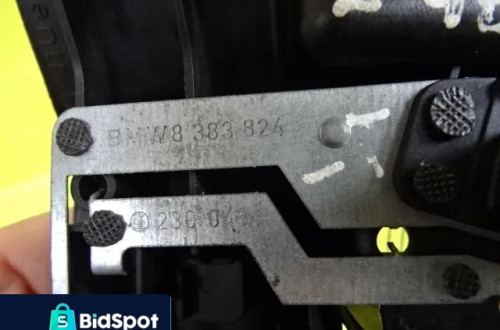 WKŁAD WKŁADKA LAMPY PRAWY TYŁ BMW E46 NR61