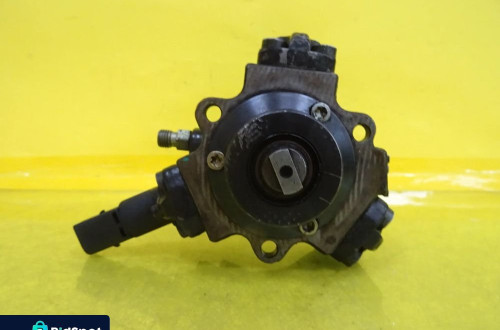 POMPA WTRYSKOWA MERCEDES VITO W638 2.2 DCI A6110700601 / 0445010013 NR1